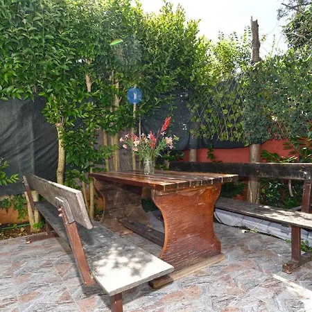 Cozy With Shared Pool * Valbandon