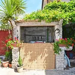 Apartmán Cozy With Shared Pool Valbandon