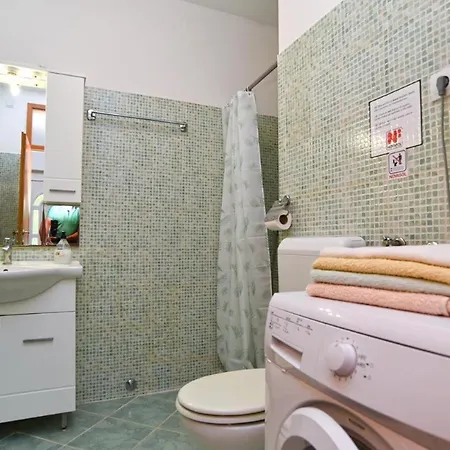 Cozy With Shared Pool דירה *